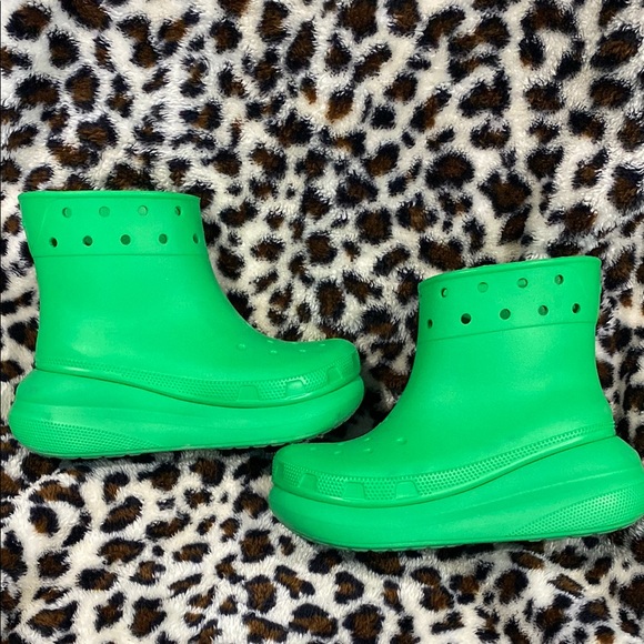 CROCS Shoes - GREEN CROC BOOTS
